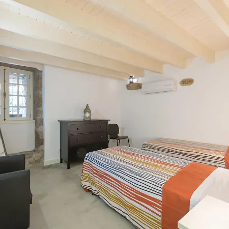 Holiday home Charming In Arcozeloportugal Near Forest