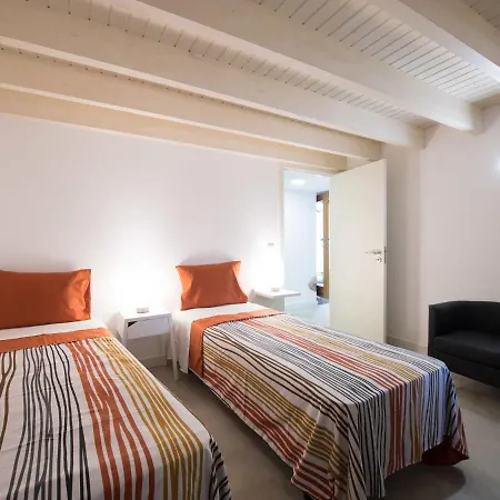 Charming In Arcozeloportugal Near Forest